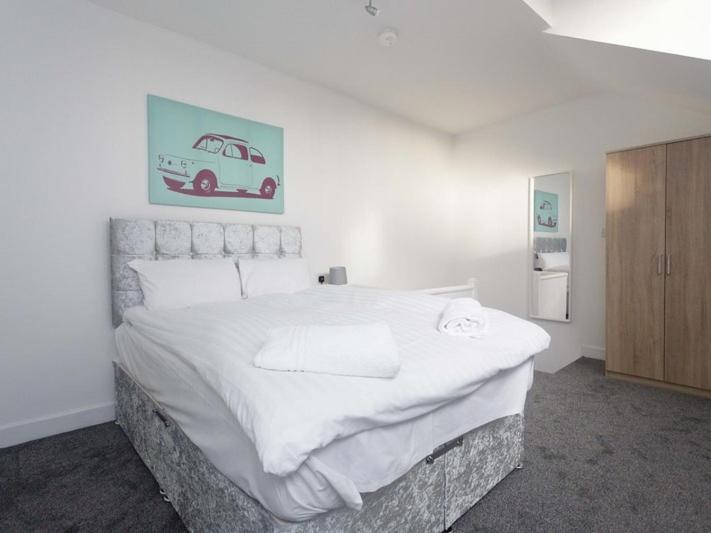 City Hospital Apartments Лідс Номер фото
